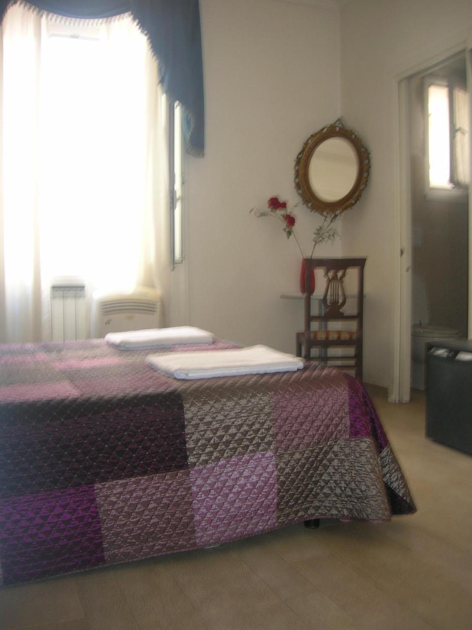 Light Inn Affittacamere Rome Bagian luar foto