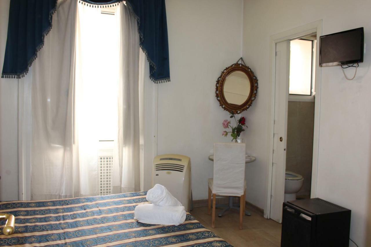 Light Inn Affittacamere Rome Bagian luar foto